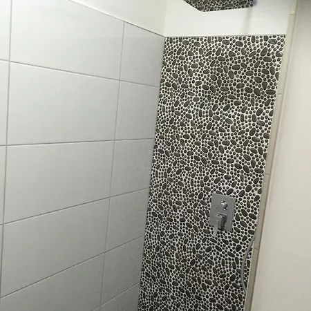 High Level מלון דירות 4*